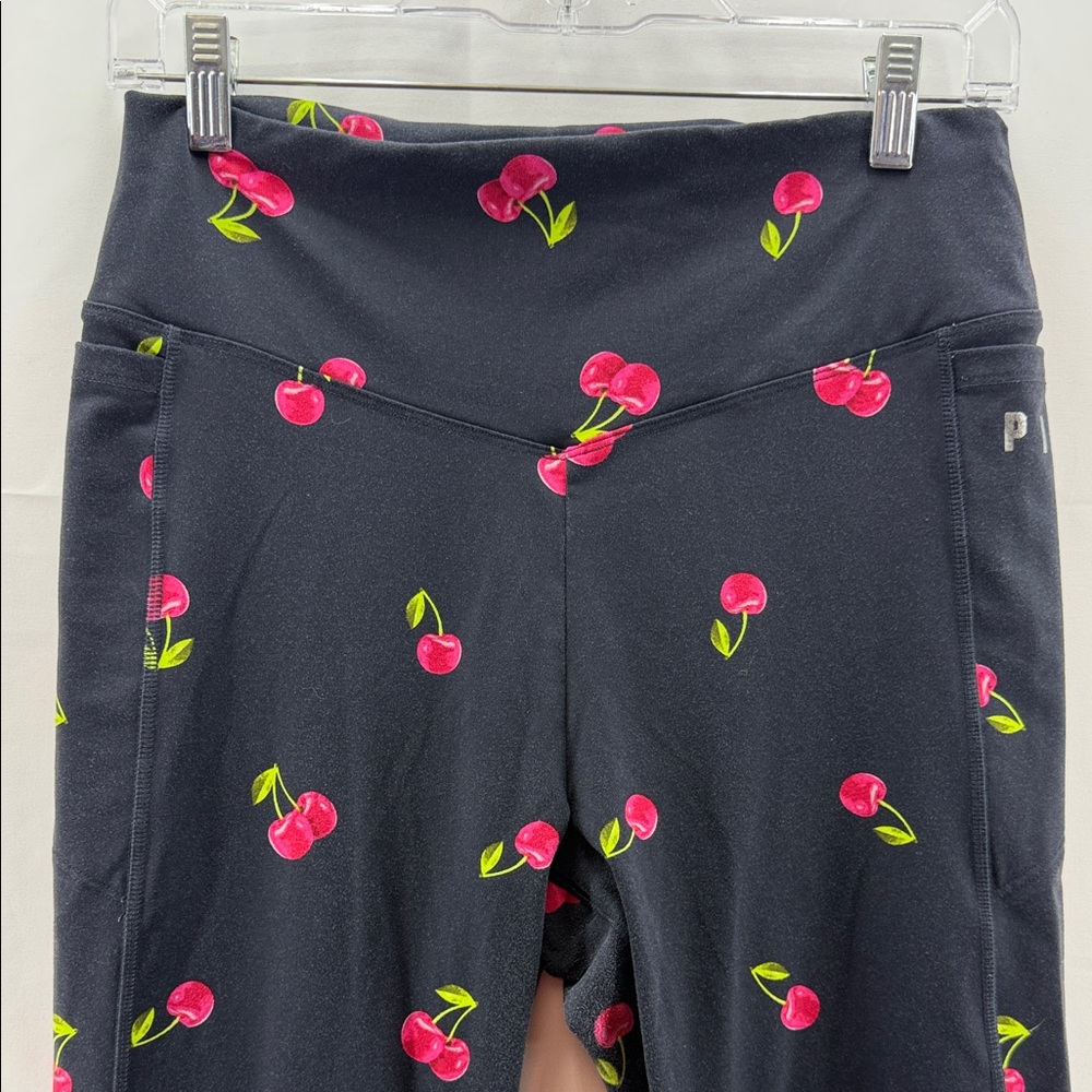 PINK Victoria’s Secret Ultimate Black Cherry Print 7/8 Leggings Size Large - Picture 3 of 10